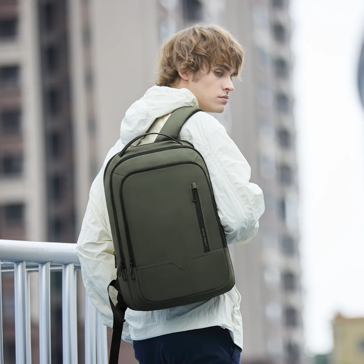 HK Expandable Business Backpac - Laptop Backpack 15.6 recensie en prijs